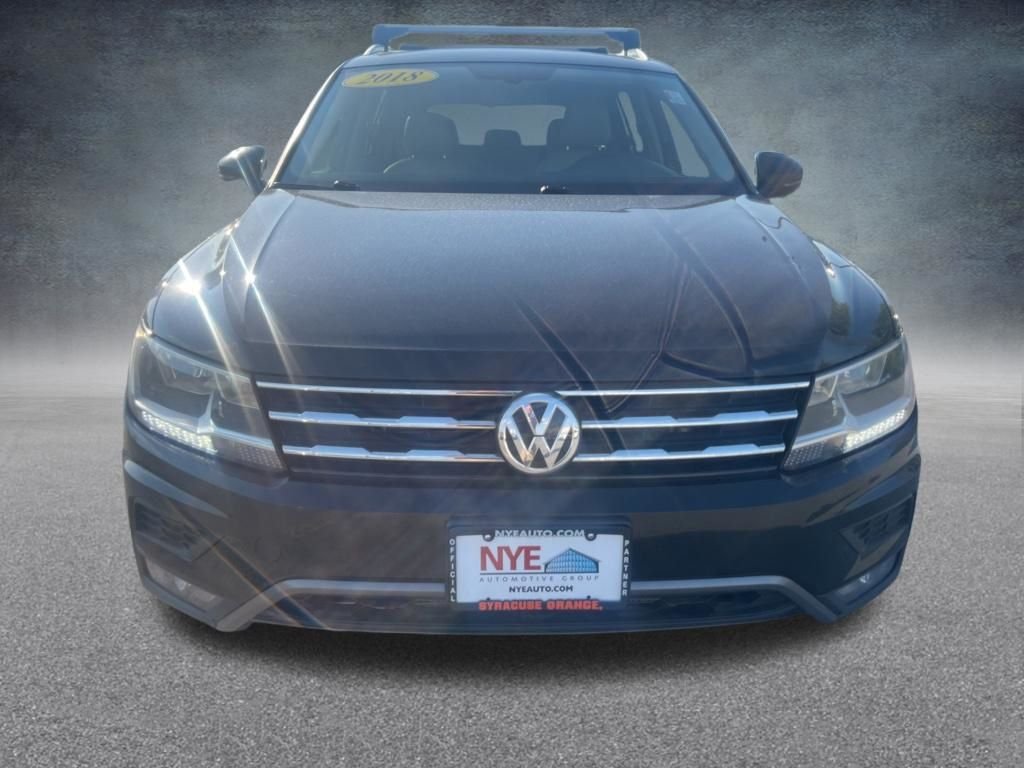 Used 2018 Black Volkswagen 2.0T SEL image 9
