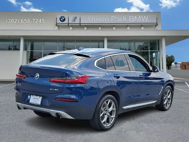 Used 2020 Phytonic Blue Metallic BMW xDrive30i image 4