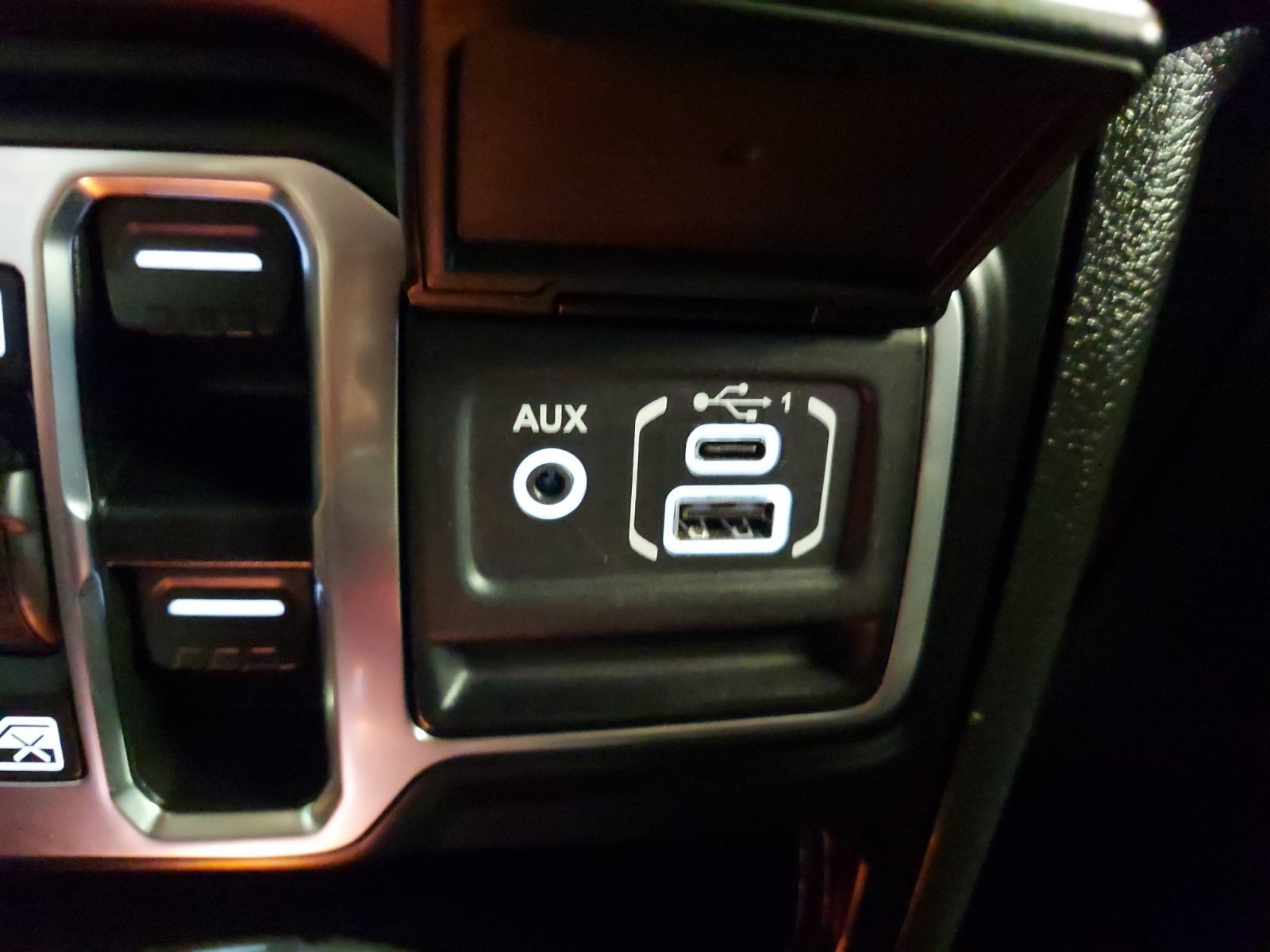 Used 2022 Black Clearcoat Jeep Unlimited Sahara image 21