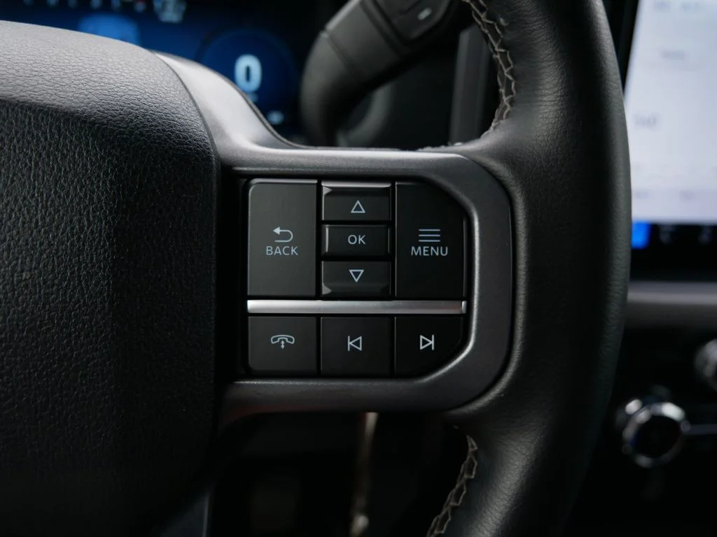 Used 2025 Silver Ford XLT image 18