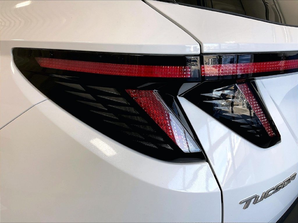 Used 2024 White Hyundai SEL image 35