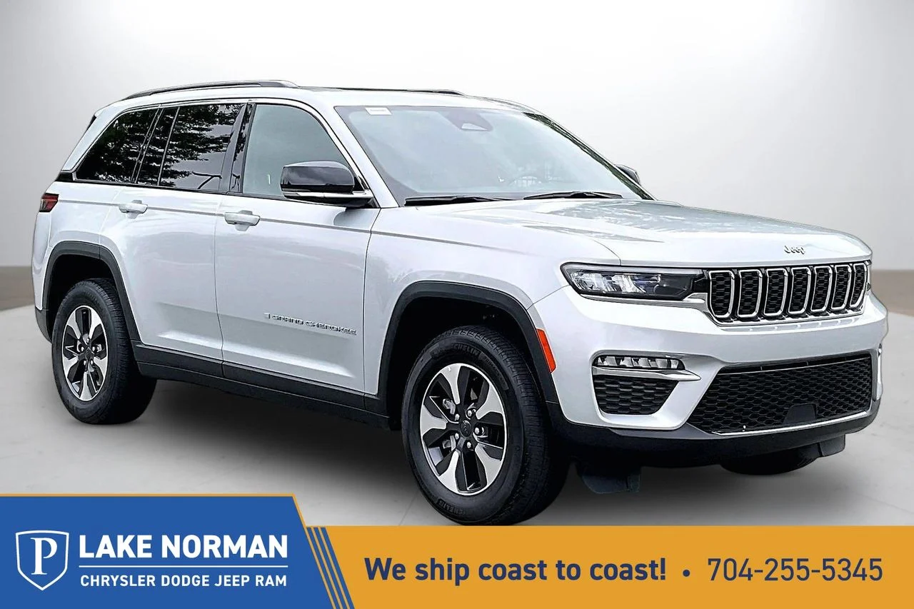 Used 2024 Silver Jeep 4xe image 1