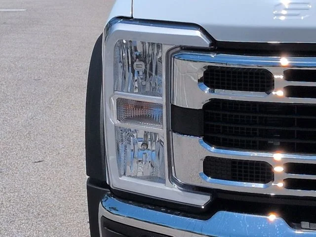 New 2026 Oxford White Ford F-450® XL image 10