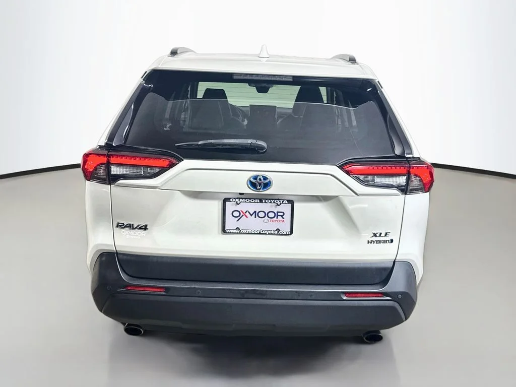 Certified Used 2021 Blizzard Pearl Toyota Hybrid XLE Premium image 6