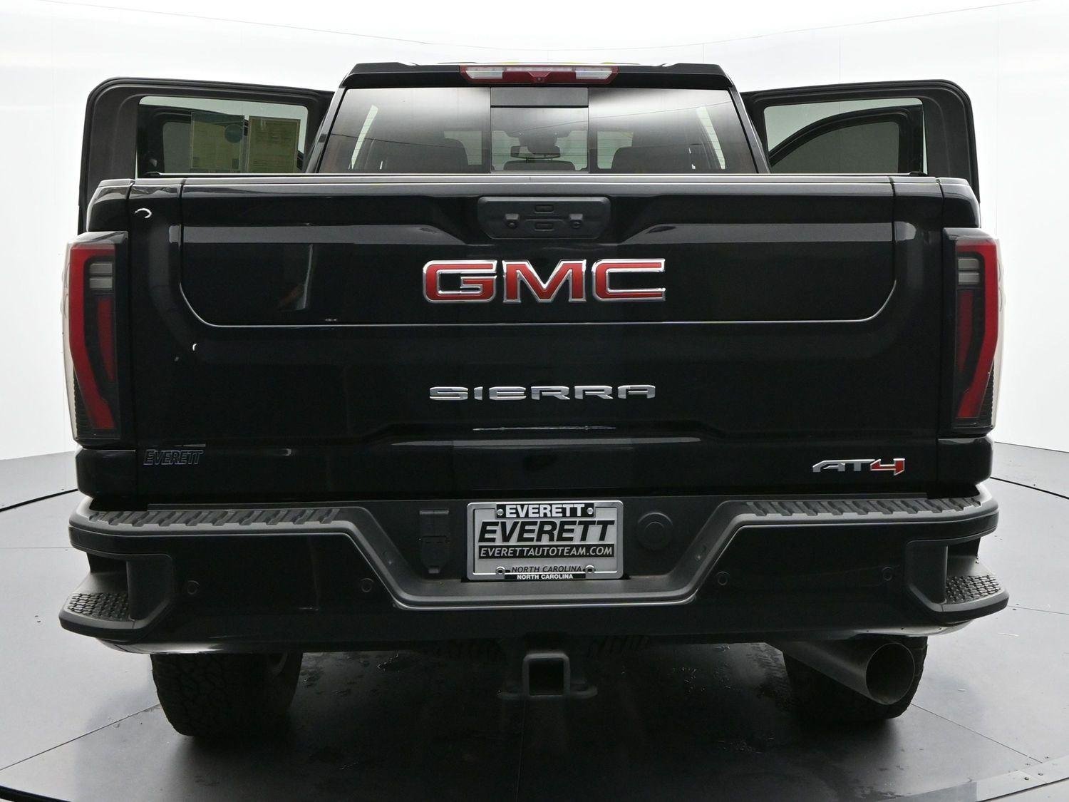 Used 2025 Onyx Black GMC AT4 image 45