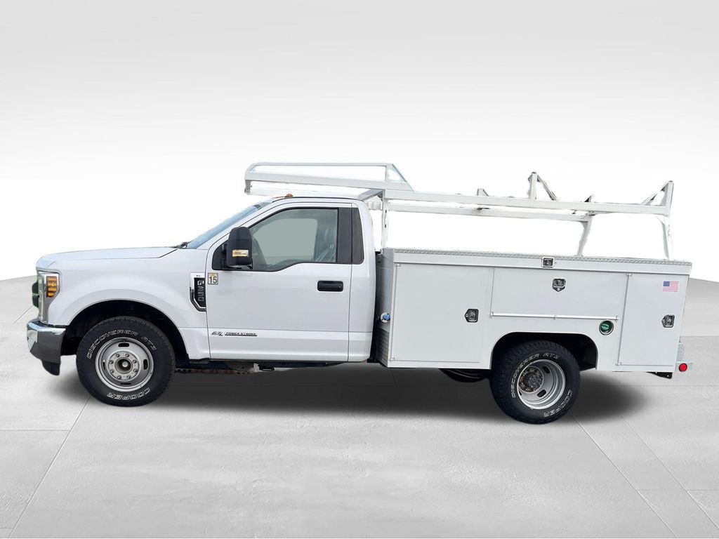 Used 2019 White Ford XL image 2