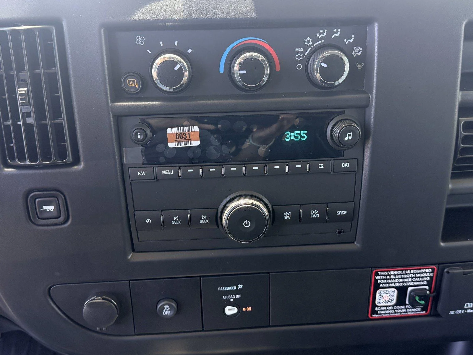New 2026 Summit White GMC Work Van image 14