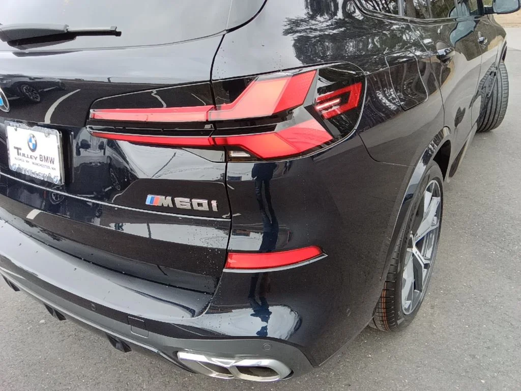 Used 2025 Carbon Black Metallic BMW M60i image 28