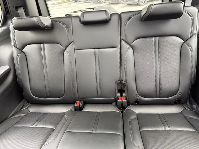New 2026 High Gloss Black Exterior Paint Jeep Limited Reserve image 18
