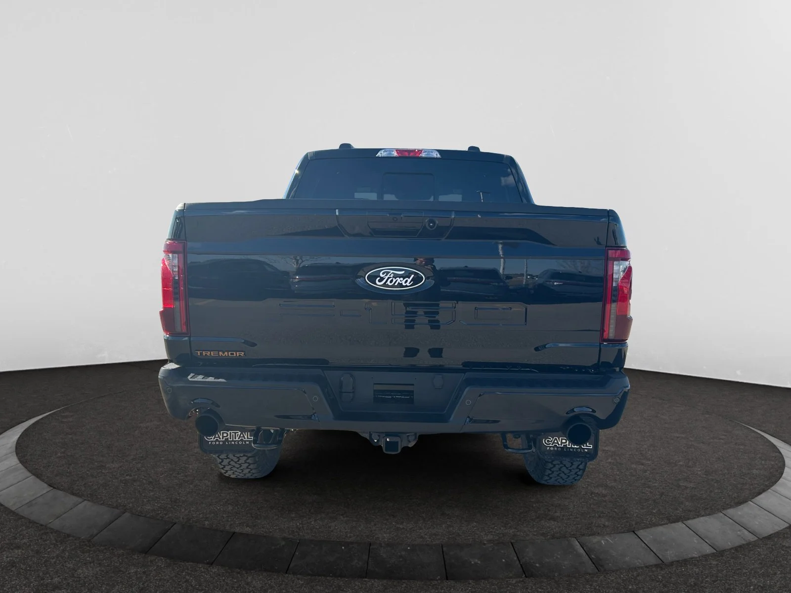 New 2026 Agate Black Metallic Ford Tremor image 4