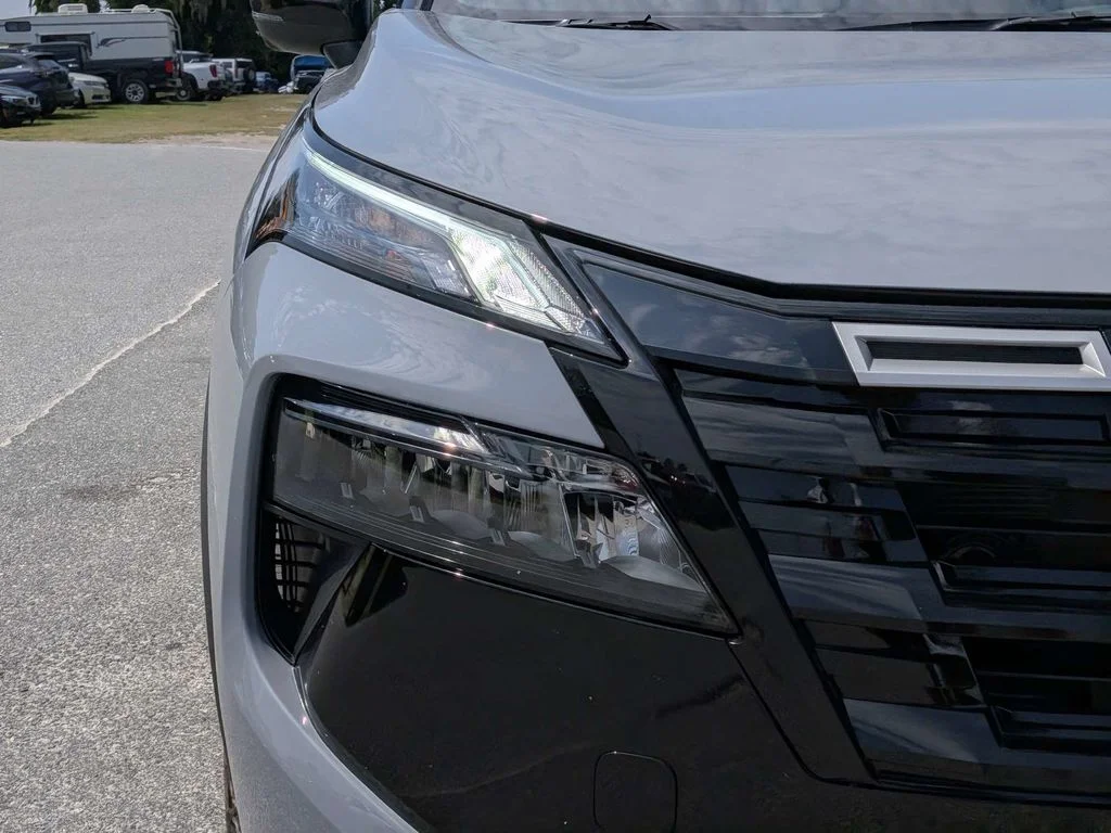 New 2026 Gray Nissan Rock Creek image 9
