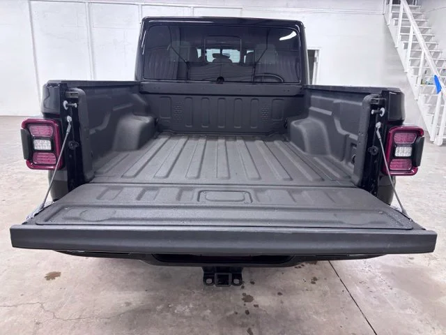 Used 2023 Black Jeep High Altitude image 26