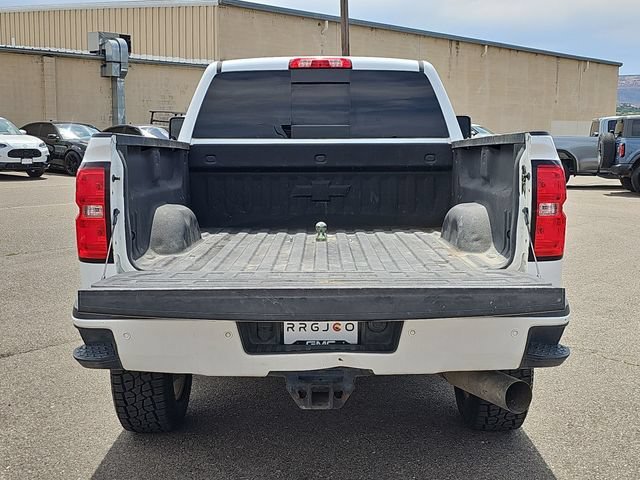 Used 2018 SUMMIT WHITE Chevrolet High Country image 27
