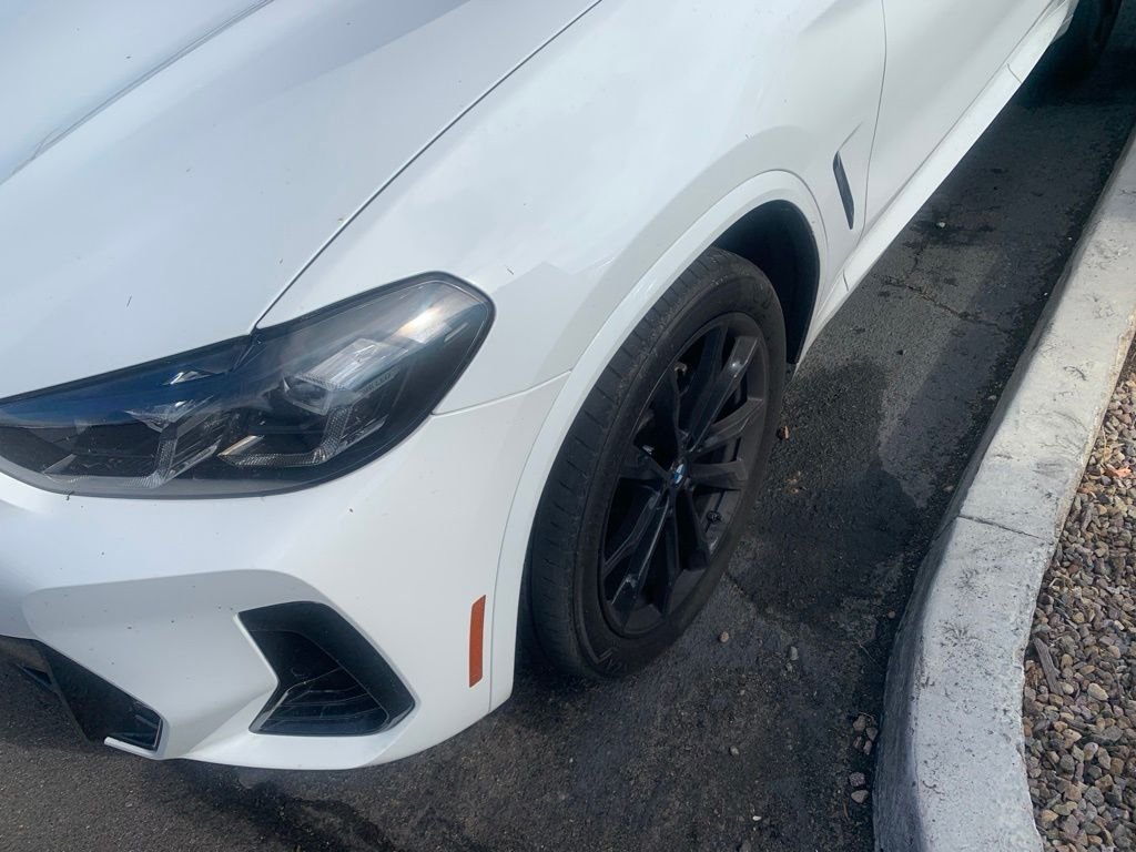 Used 2024 White BMW sDrive30i image 2