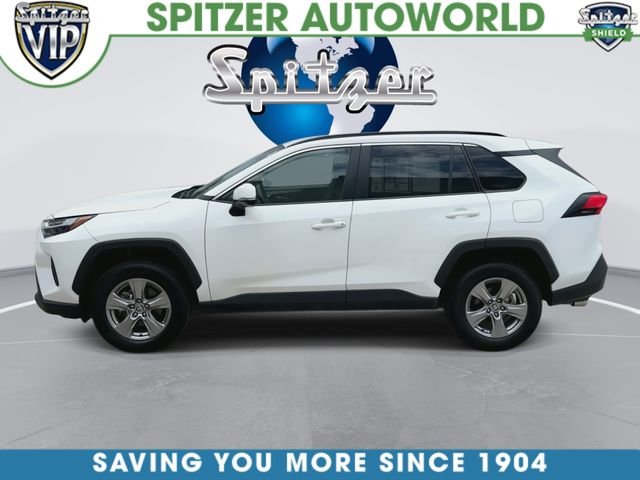 Used 2025 White Toyota XLE image 6