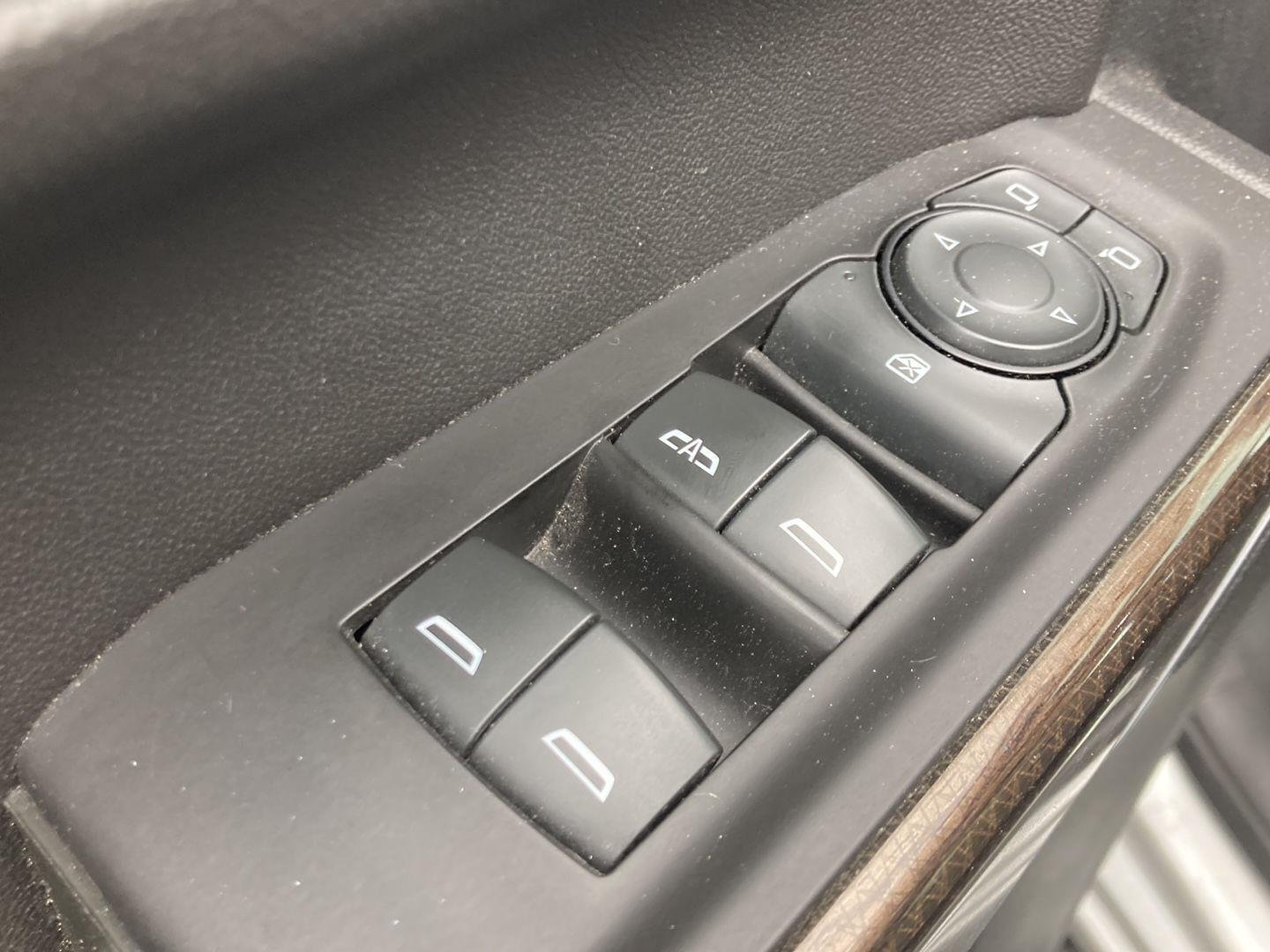Used 2020 Silver Ice Metallic Chevrolet LT image 12