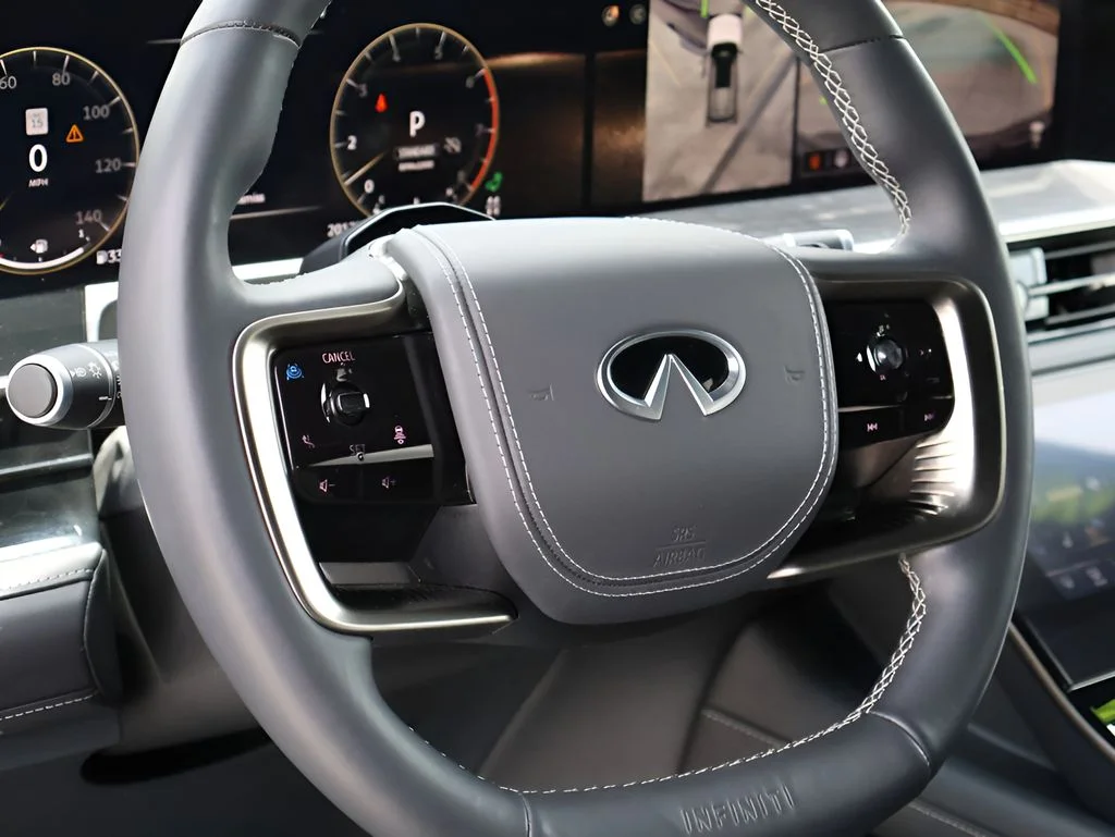 Used 2025 Mineral Black INFINITI AUTOGRAPH image 22