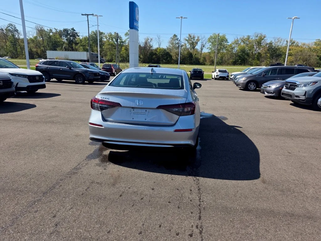 New 2026 Solar Silver Metallic Honda LX image 4
