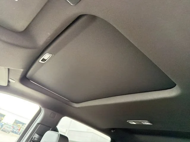 New 2026 Summit White GMC AT4 image 16