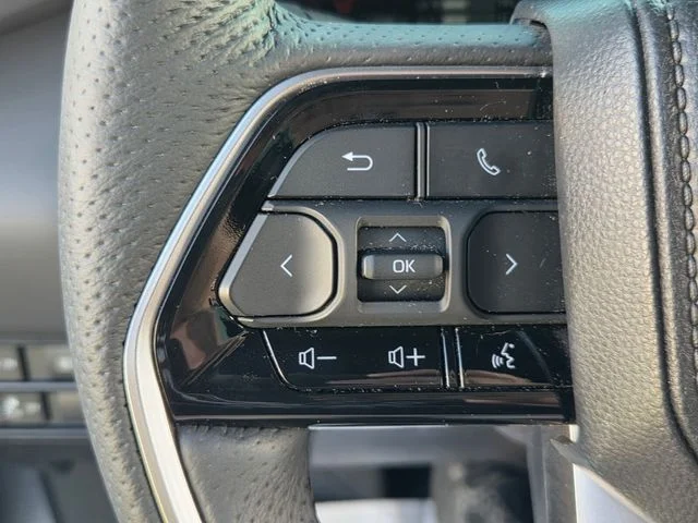Used 2025 Silver Toyota Platinum image 26