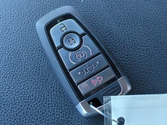 Certified Used 2022 Gray Ford XLT image 27