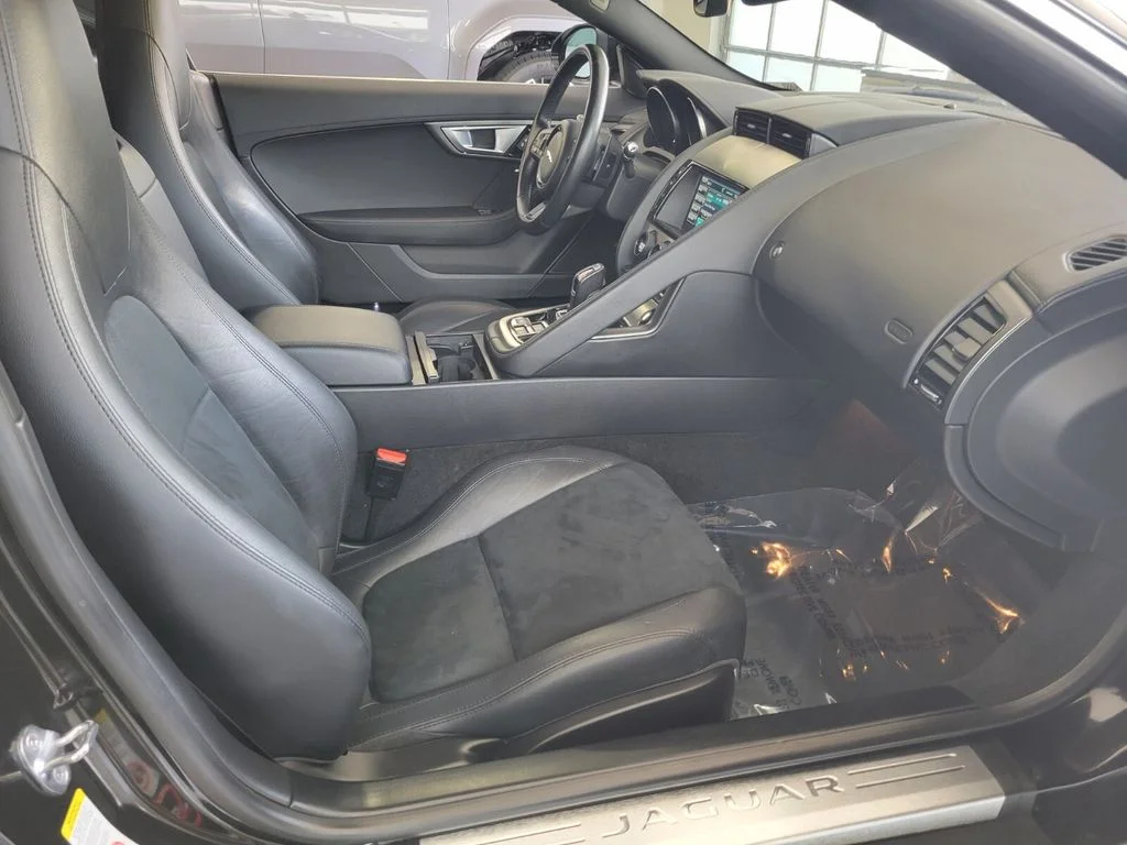 Used 2017 Black Jaguar Base image 13