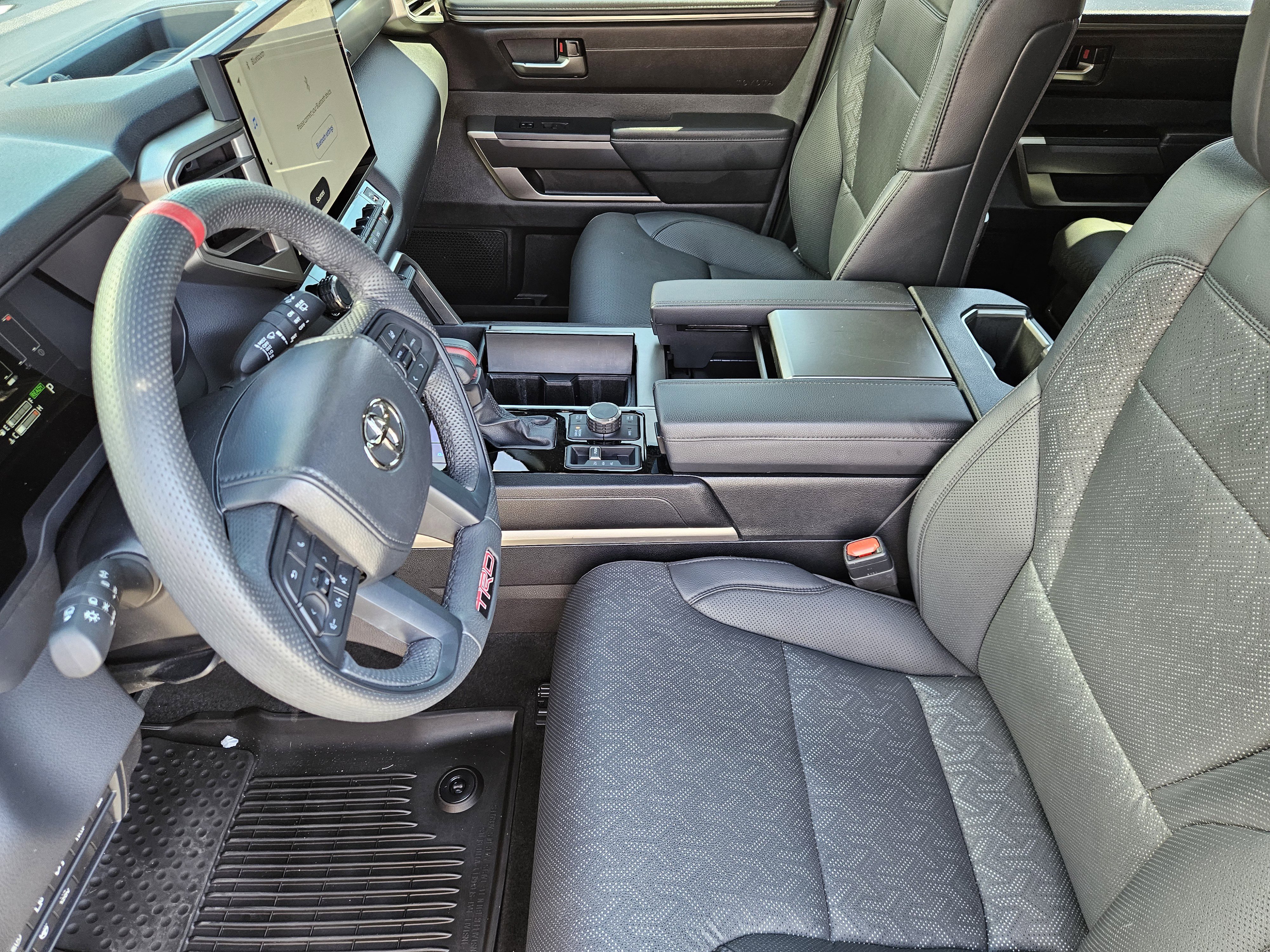 2025 Toyota Sequoia SR5 - Photo 14