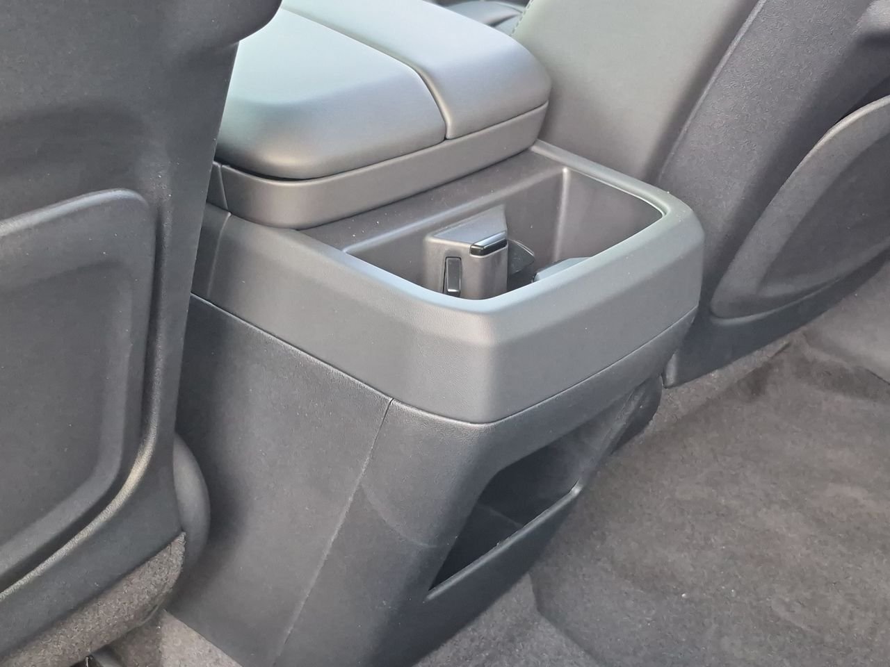 New 2027 Wolf Gray Kia X-Line SX image 22