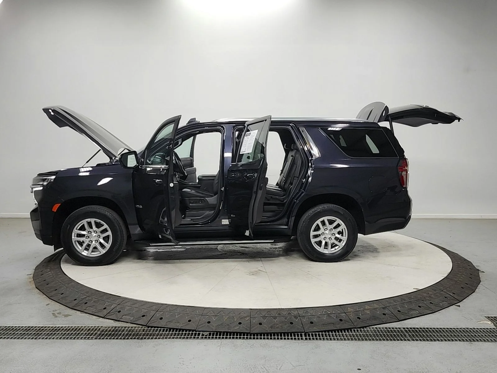 2023 Chevrolet Tahoe LT - Photo 12