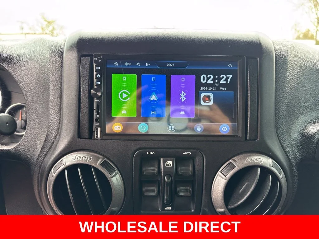 Used 2015 Red Jeep Unlimited Sport image 19