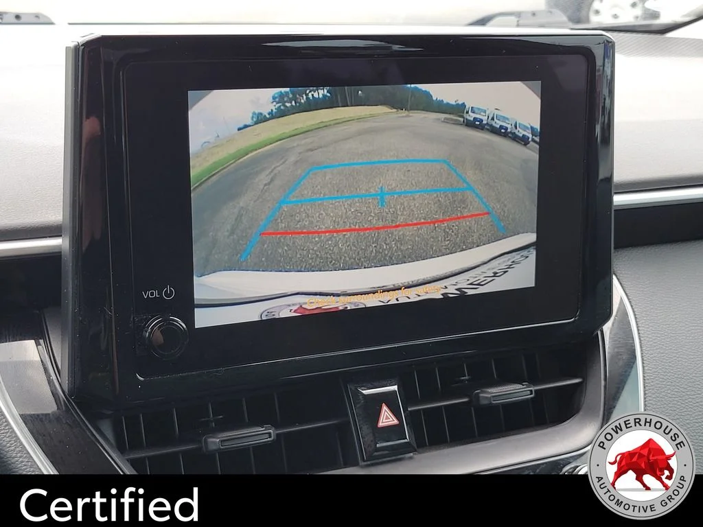 Used 2025 White Toyota LE image 23