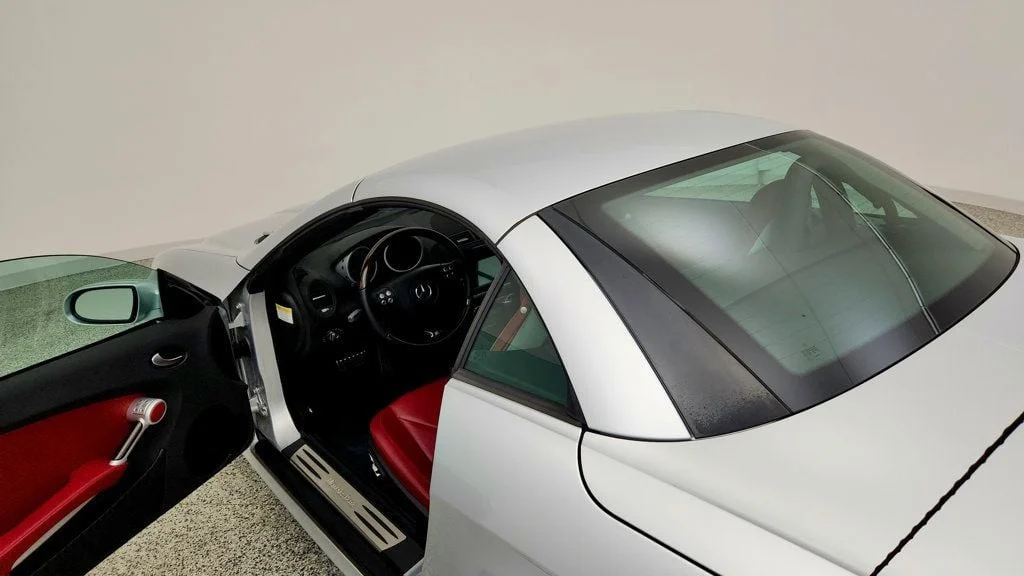 Used 2005 Iridium Silver Metallic Mercedes-Benz SLK350 Roadster 3.5L w/ Driver Adaptive Transmission & Wood Trim image 10