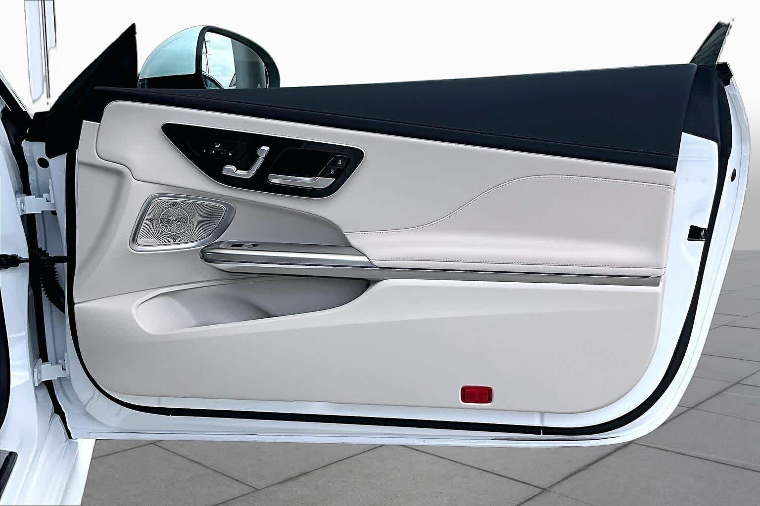 Used 2026 MANUFAKTUR Moonlight White Metallic Mercedes-Benz CLE 450 image 20