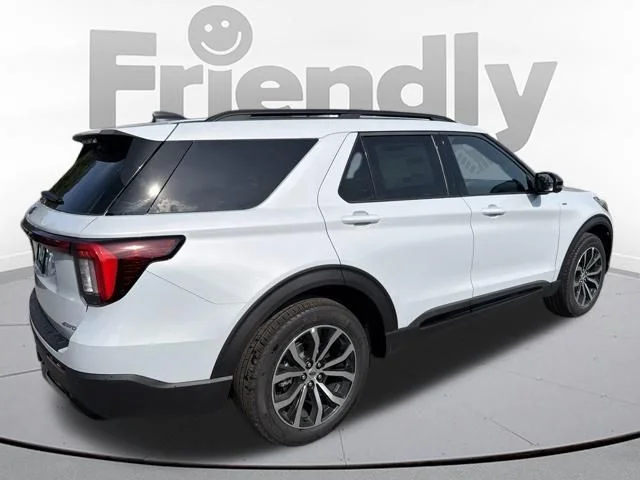 New 2026 Space White Metallic Ford ST-Line image 8