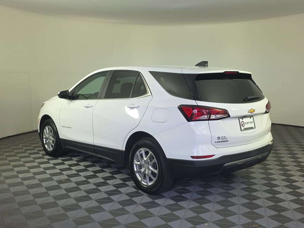 Used 2022 White Chevrolet LT image 5