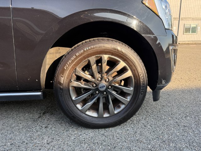 Used 2019 Black Metallic Ford Limited image 28