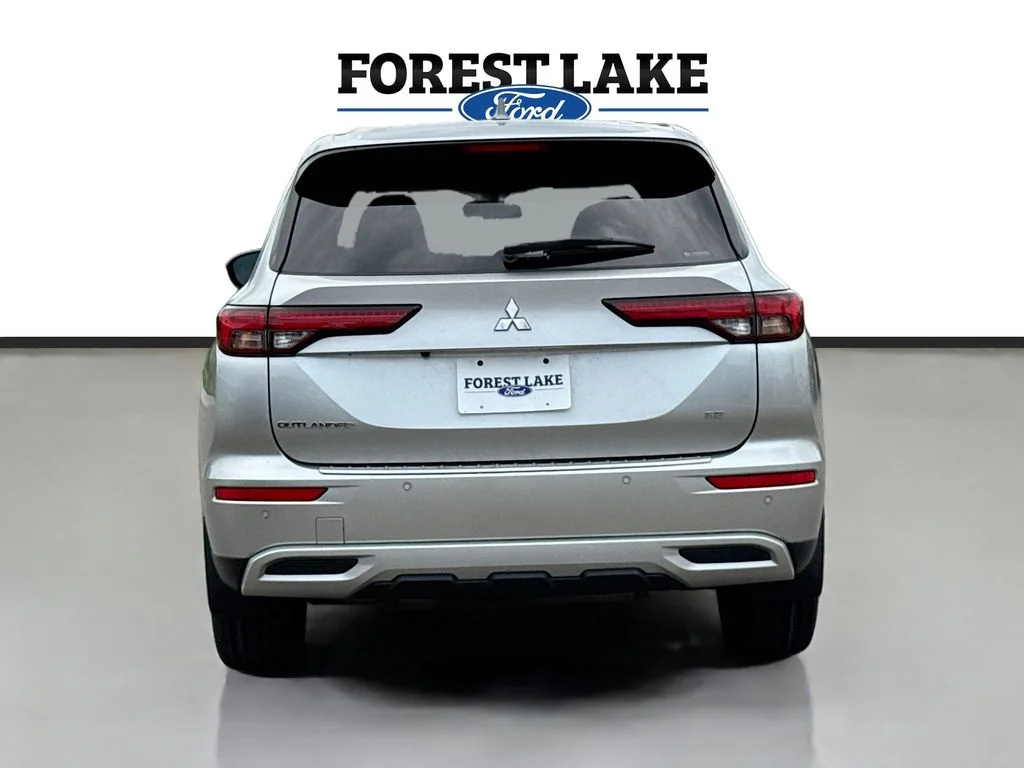Used 2023 Alloy Silver Metallic Mitsubishi SE image 6