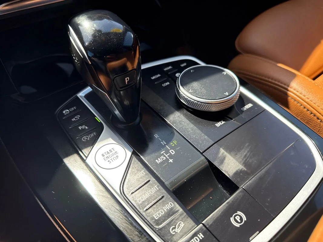Used 2023  BMW xDrive30i image 22