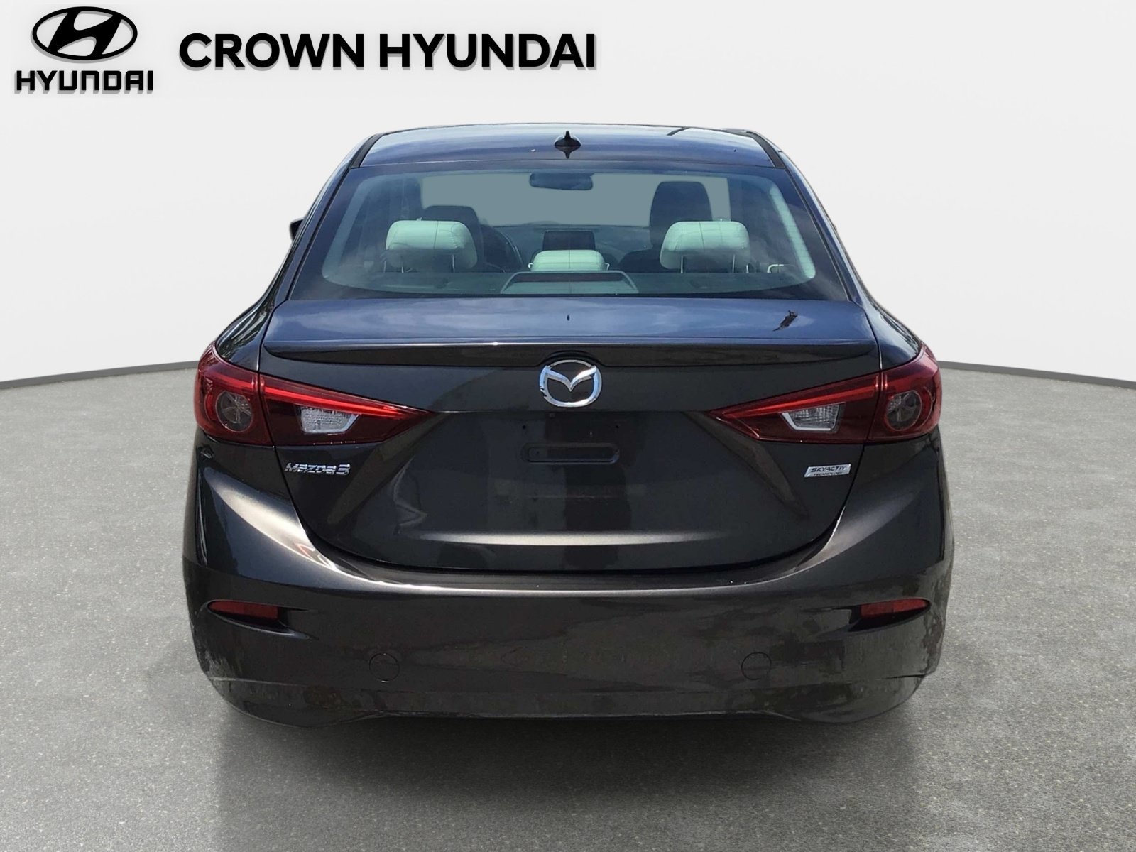 Used 2018 Titanium Flash Mica Mazda Grand Touring image 5
