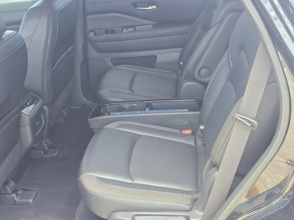 Used 2023 Black Nissan SL image 13