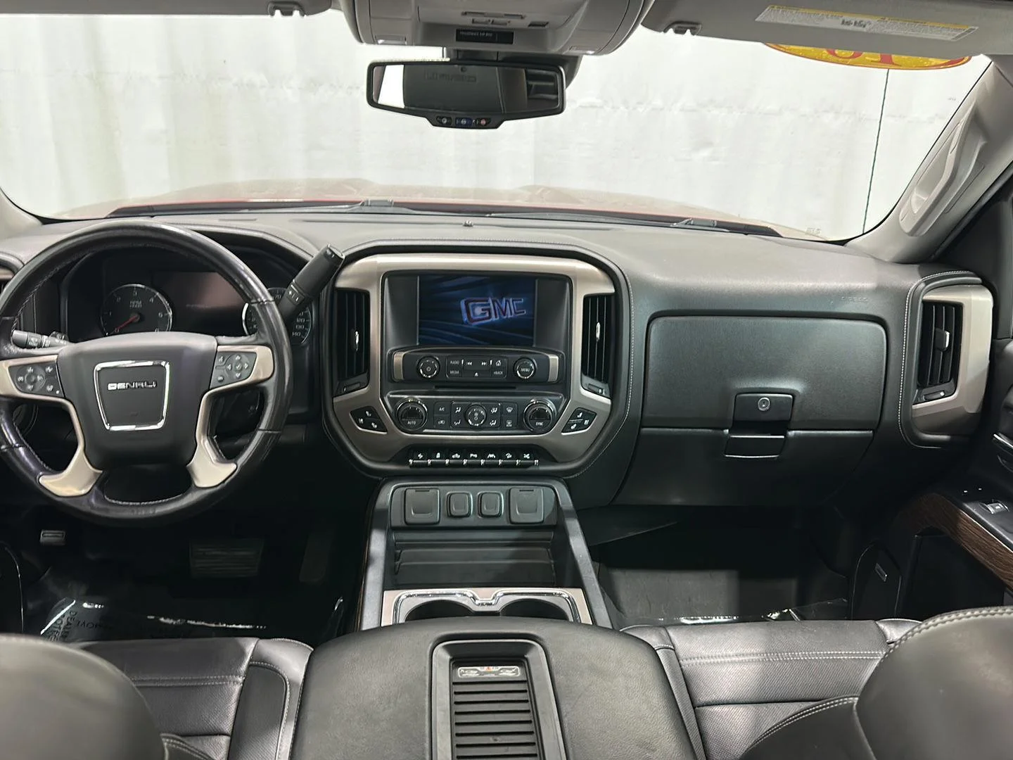 Used 2018 RED QUARTZ TINTCOAT GMC Denali image 22
