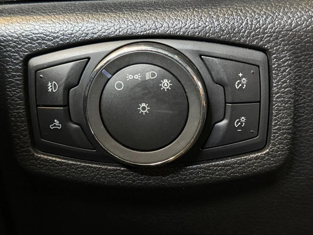 Used 2018  Ford XLT image 24