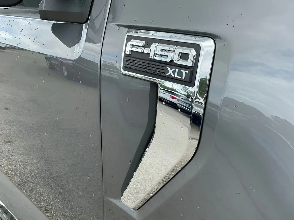 Used 2025 Gray Ford XLT image 35