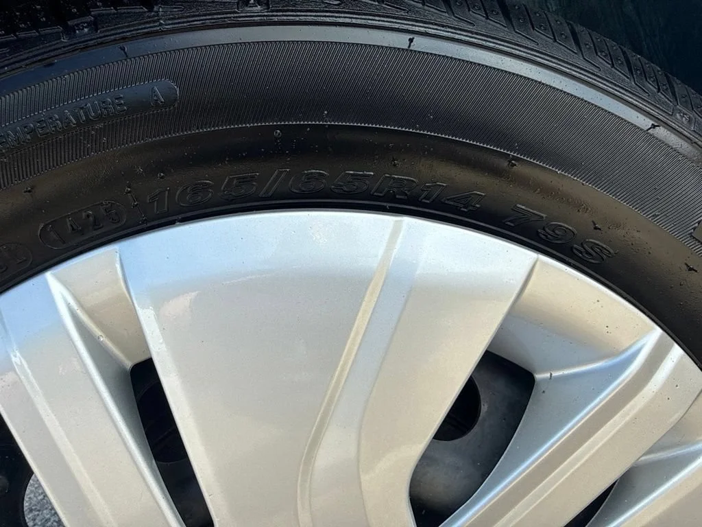 Used 2024  Mitsubishi ES image 31