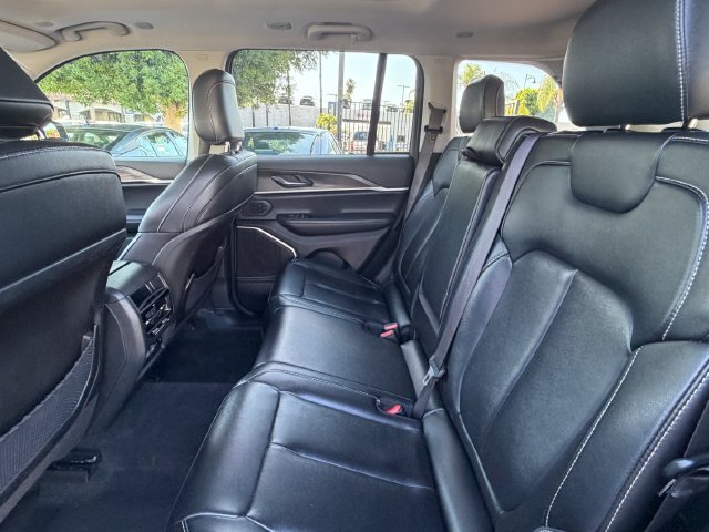Used 2024 White Jeep 4xe image 39
