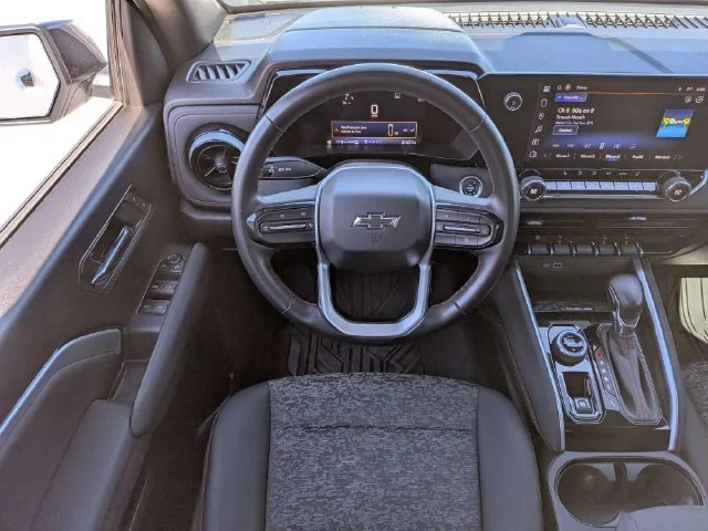 Used 2023 White Chevrolet Z71 image 17