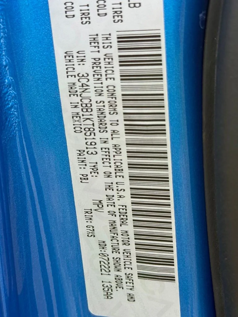 Certified Used 2019 Blue Jeep Latitude image 45
