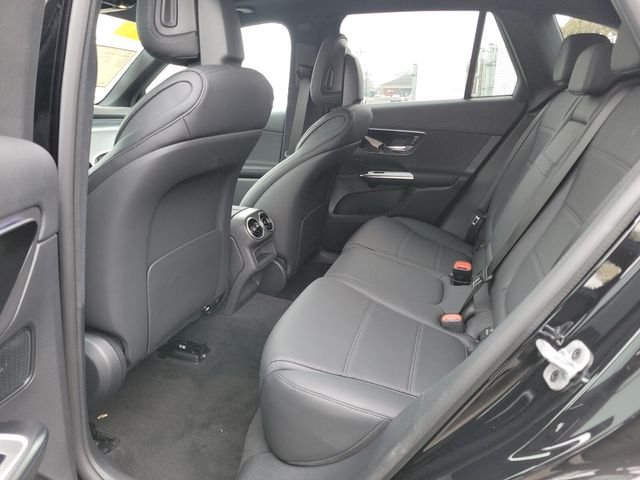 Used 2026 Black Mercedes-Benz GLC 300 image 16