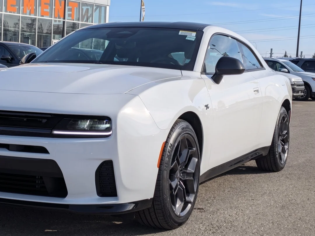 New 2026 White Dodge R/T - - AWD - Blacktop Pack - Hurricane Turbo - 20 Black Wheels & More! image 10