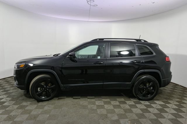 Used 2023 Black Jeep Altitude image 6